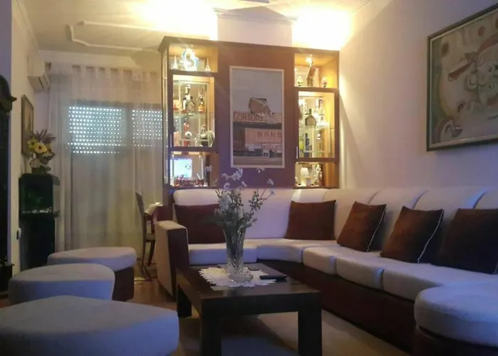The Bloom Veranda - Elegant Center Retreat * تيرانا