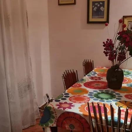 The Bloom Veranda - Elegant Center Retreat טיראנה