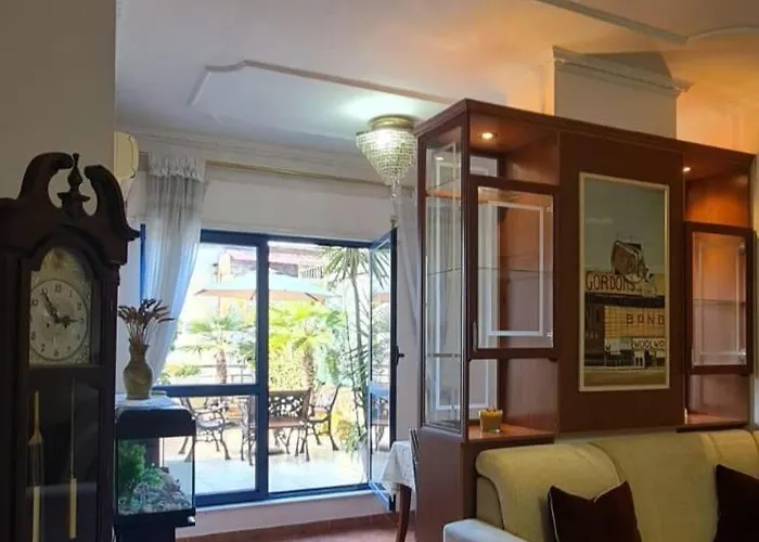 Apartament The Bloom Veranda - Elegant Center Retreat Tirana