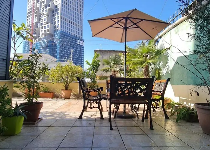 Lejlighed The Bloom Veranda - Elegant Center Retreat *